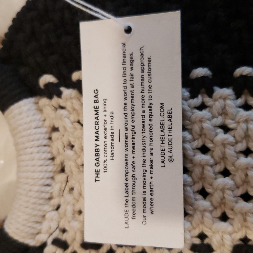 NWT Laude The Label Gabby Mini Macrame Bag Wood Ring Handles Black Ecru - Picture 4 of 9